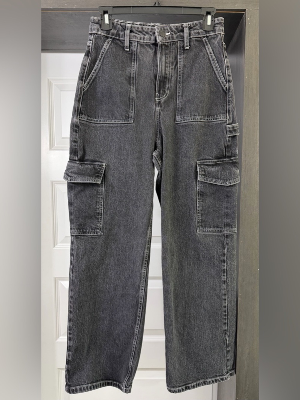 Charcoal Gray Cargo Jeans women’s size 5 / 27